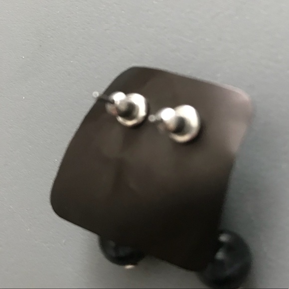 Earrings - Picture 3 of 3